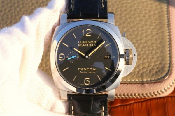 Panerai PAM1312 XF Black Dial Black Leather Strap P9010