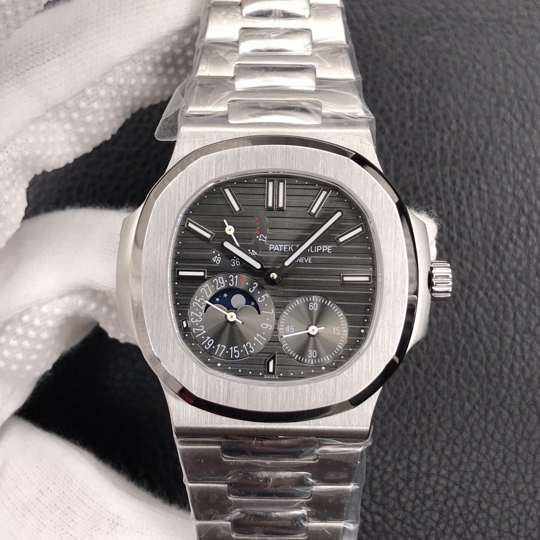 Patek Philippe Nautilus 5712