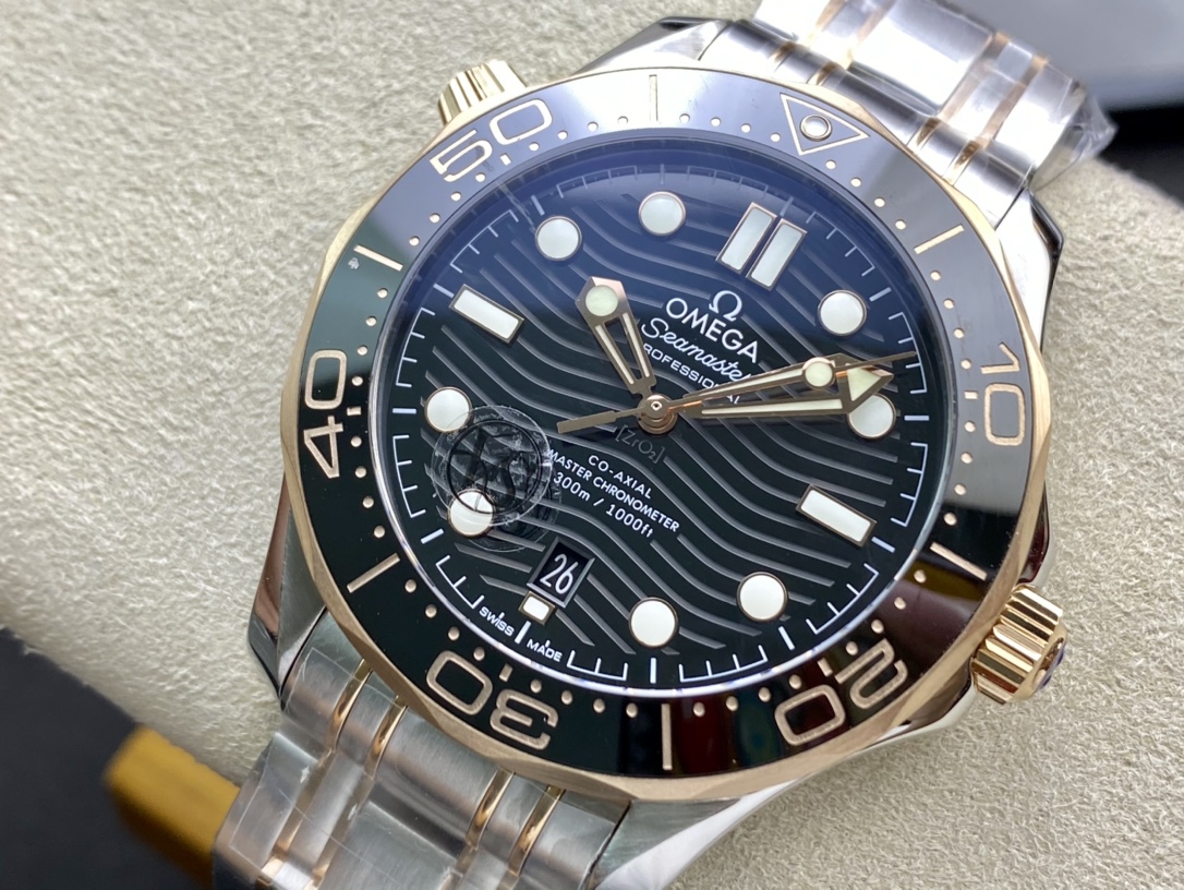  OMEGA Seamaster Diver 300M 42mm Black Dial 