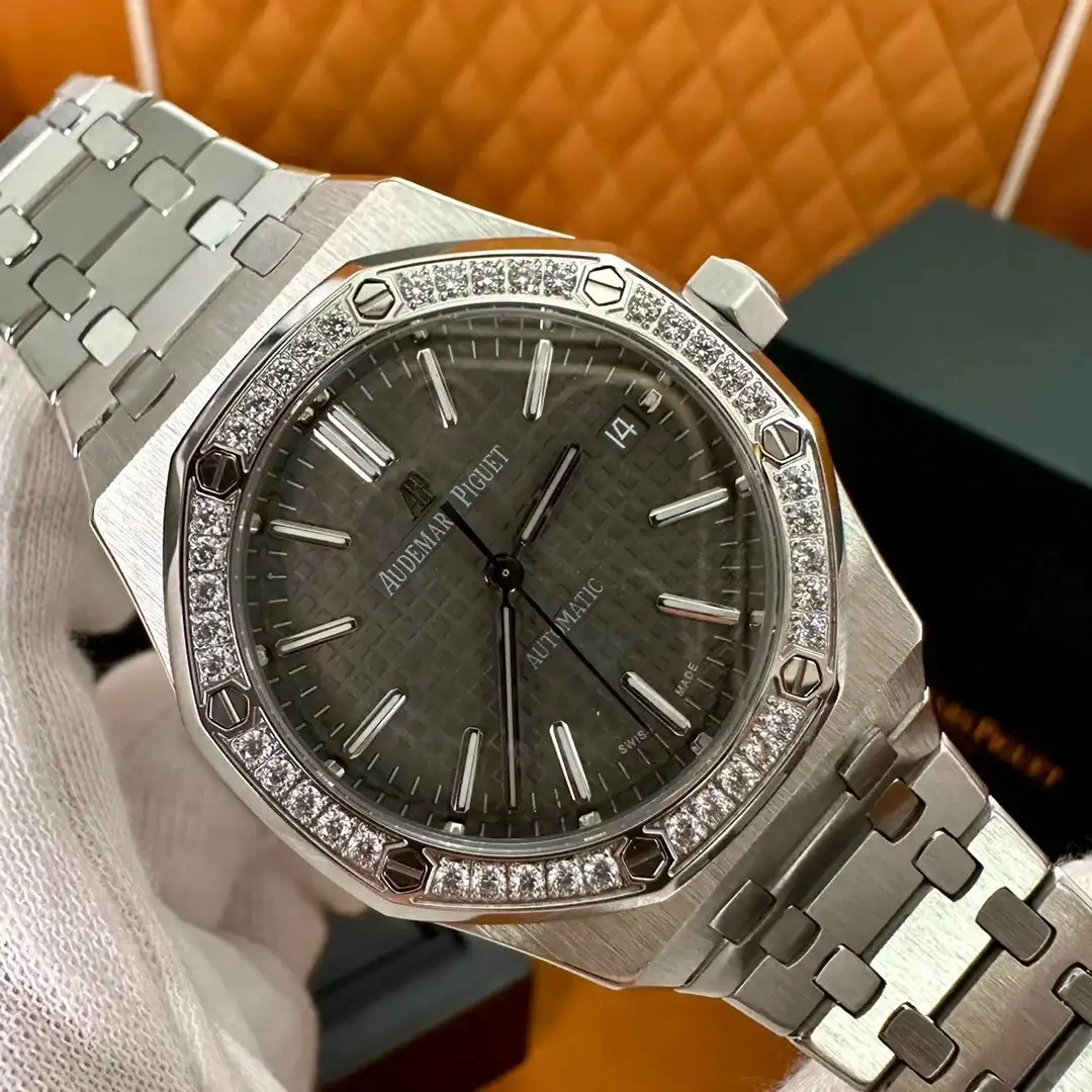 Audemars Piguet Royal Oak Selfwinding Black 15451ST.ZZ.1256ST.01 - gallery