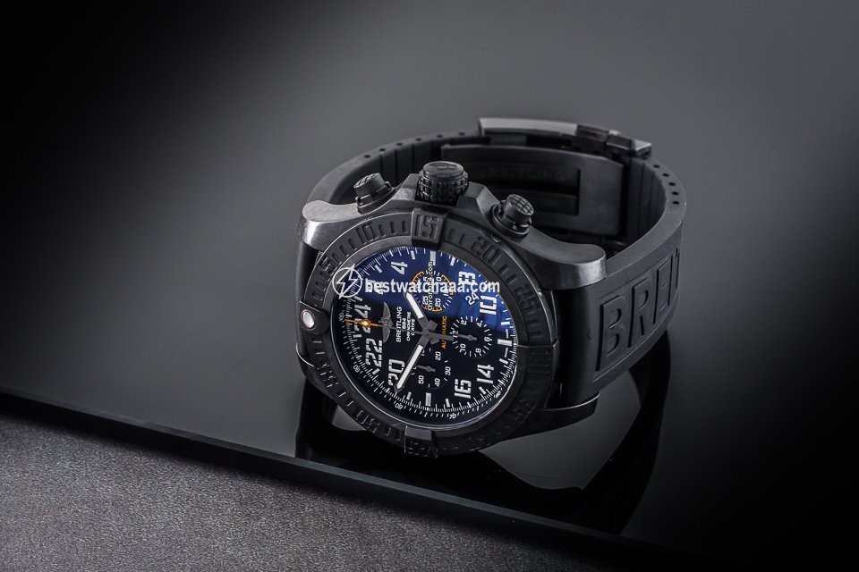 Breitling Avenger Hurricane Mens watch Unisex Automatic XB1210 - gallery