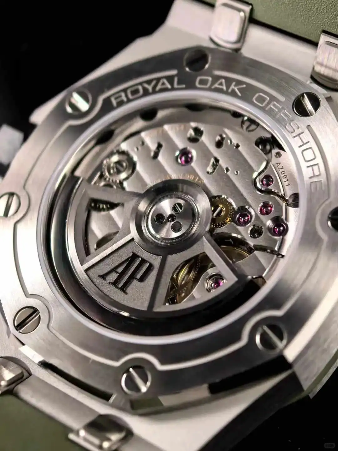 Audemars Piguet Royal Oak Offshore Diver Green 15710ST.OO.A052CA.01 - gallery
