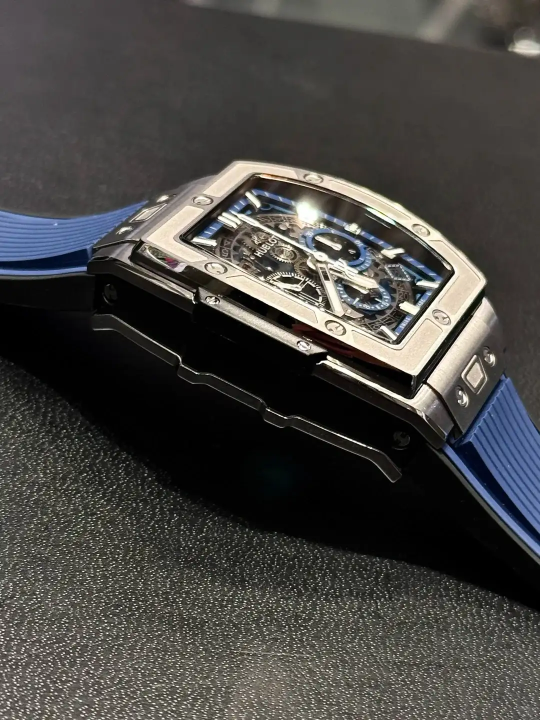 Hublot Spirit Of Big Bang Men Automatic Blue Rubber Watch 641.NX.7170.RX - gallery