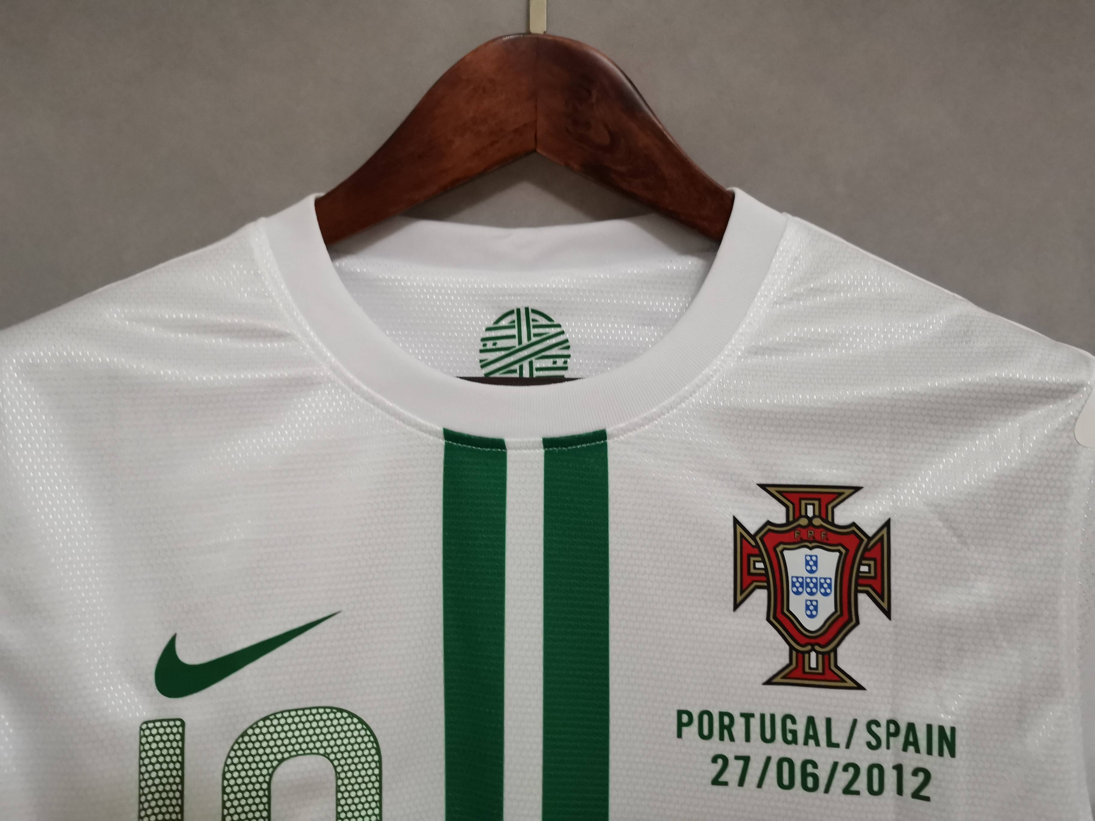 2012 Portugal Ronaldo #7  Euro Cup Away Retro Jersey - view 22