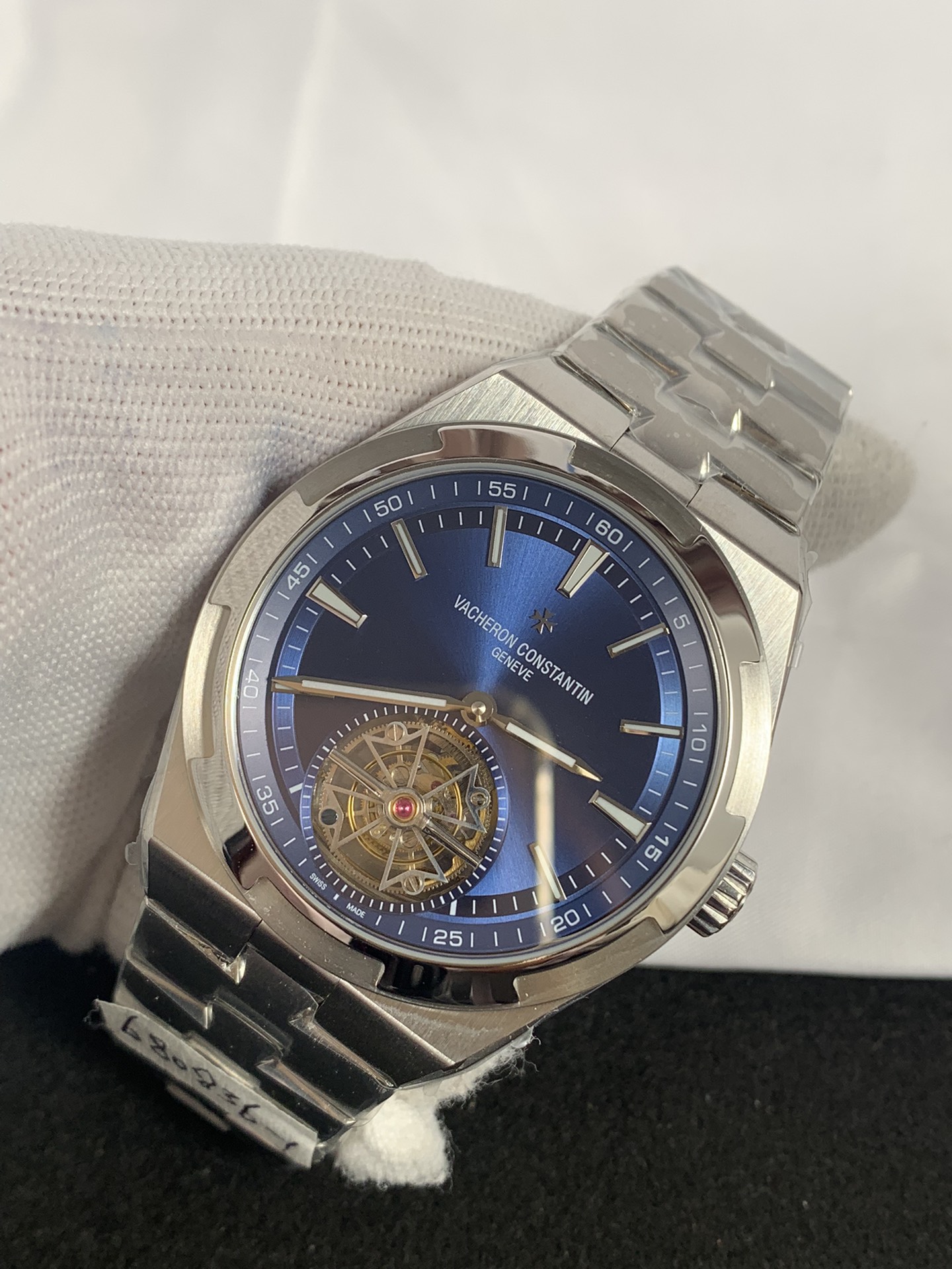 Vacheron Constantin Overseas Tourbillon 6000V/110A-B544 - gallery