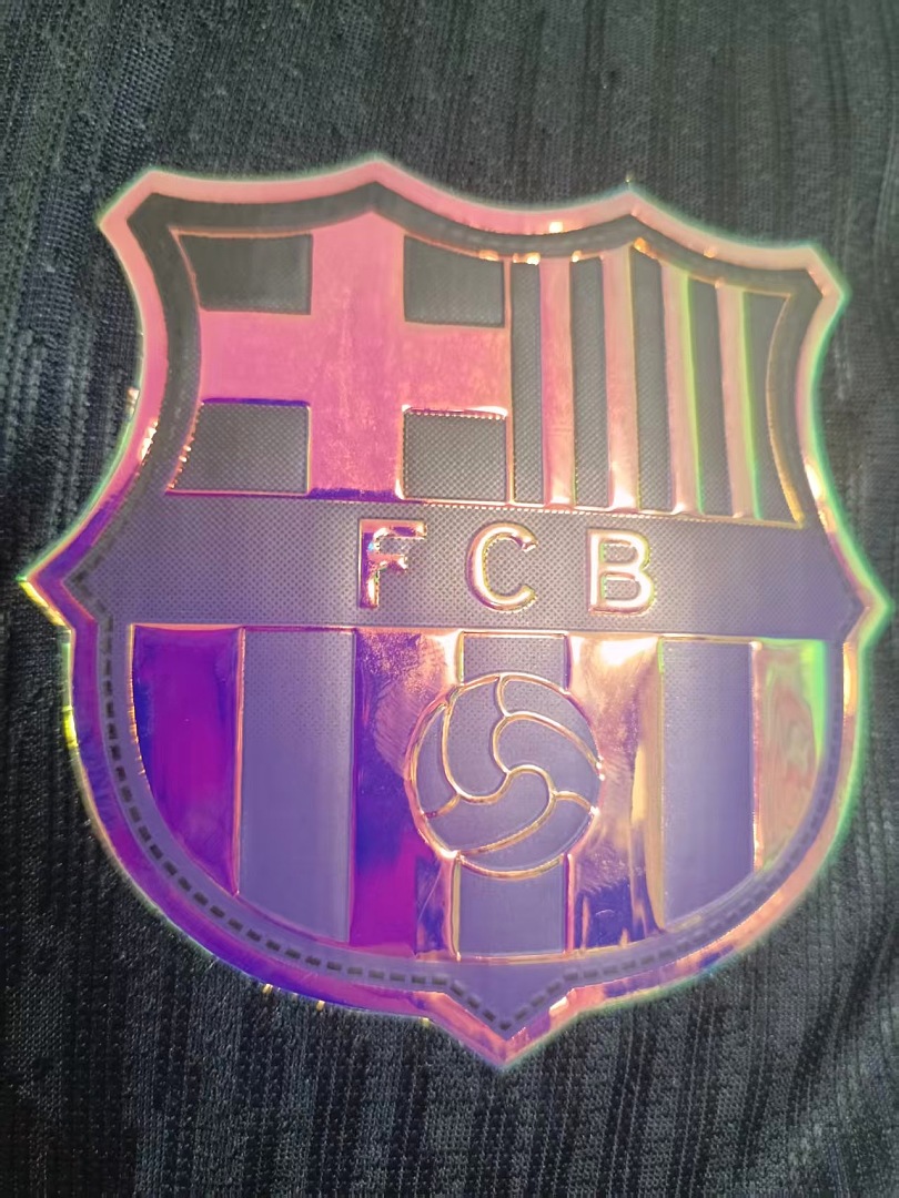 26-27BarcelonaAway - view 4