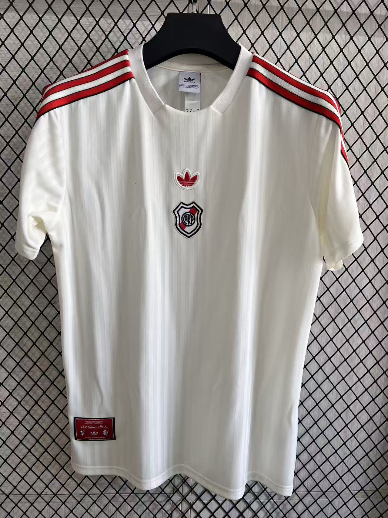 The Ultimate Guide to Choosing a Retro River Plate Retro T-Shirt S-4 XL