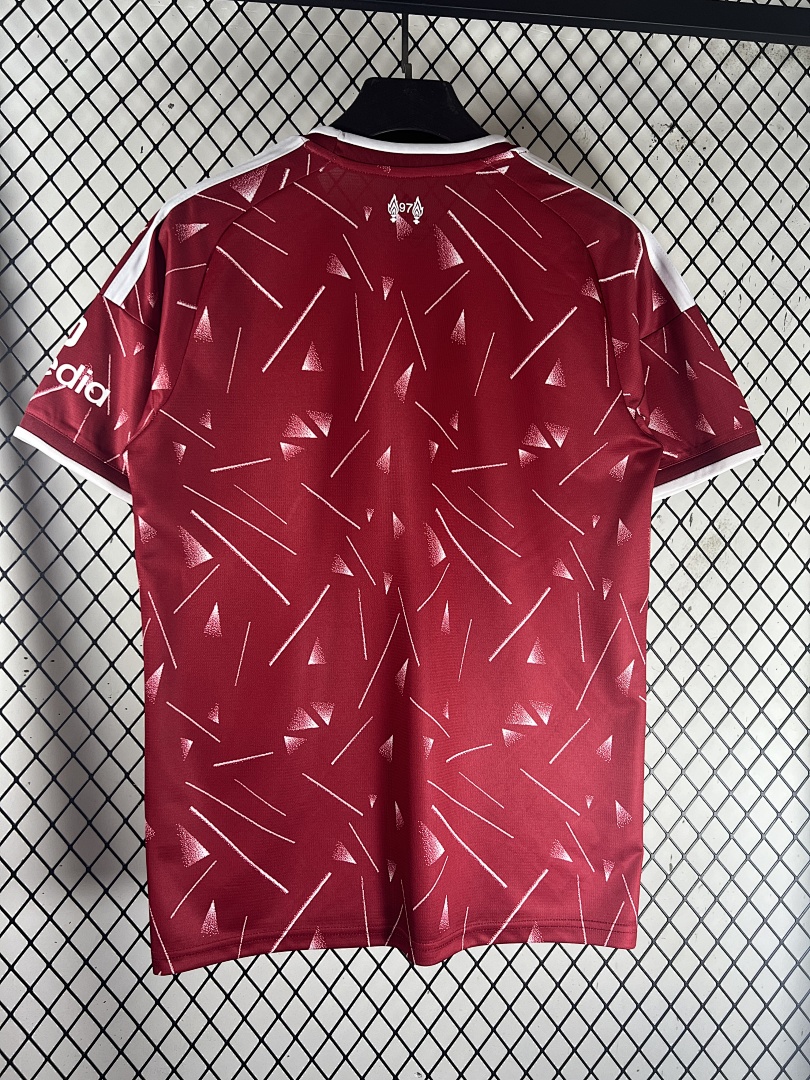 Liverpool Home Jersey - view 4