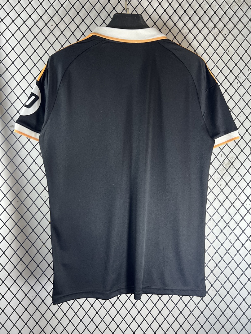 Black Real Madrid 反领