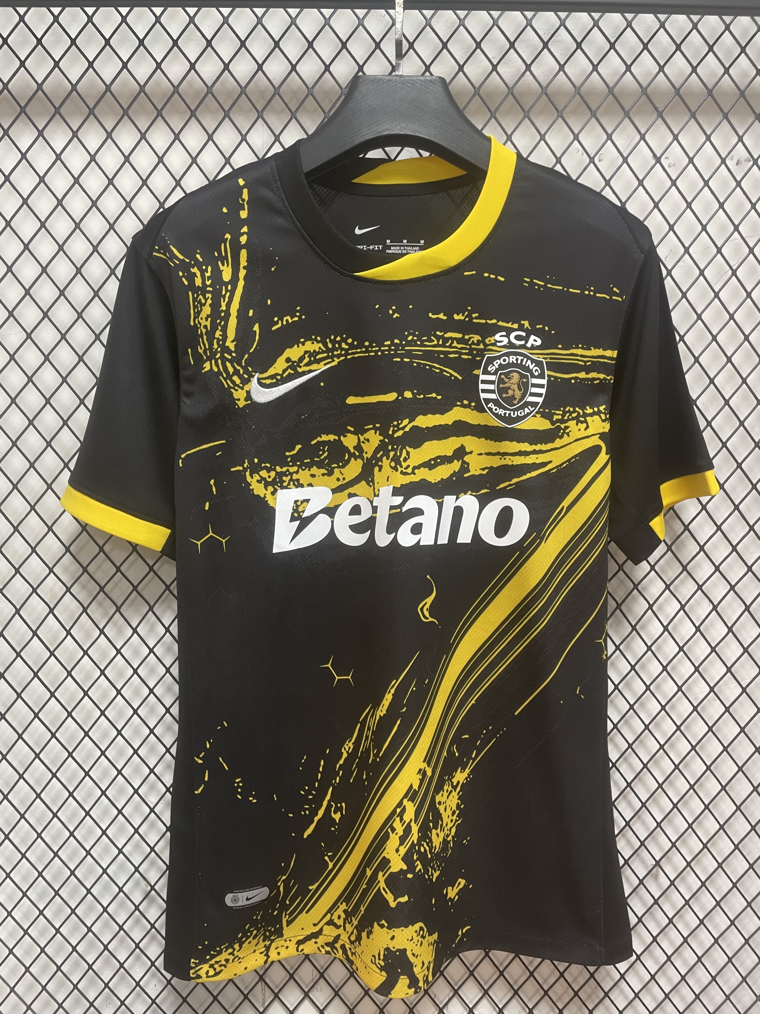 Sporting Lisbon 3 Away Jersey S-4 XL - view 5