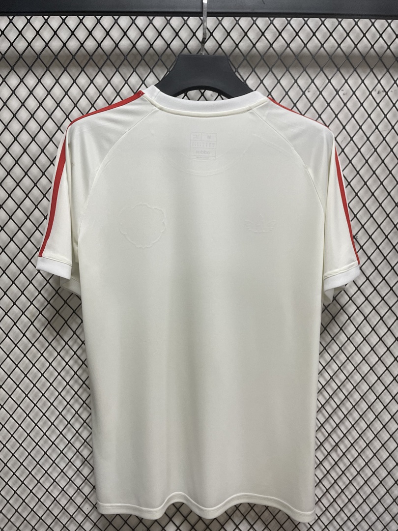 Manchester United T White Special Edition S-4 XL