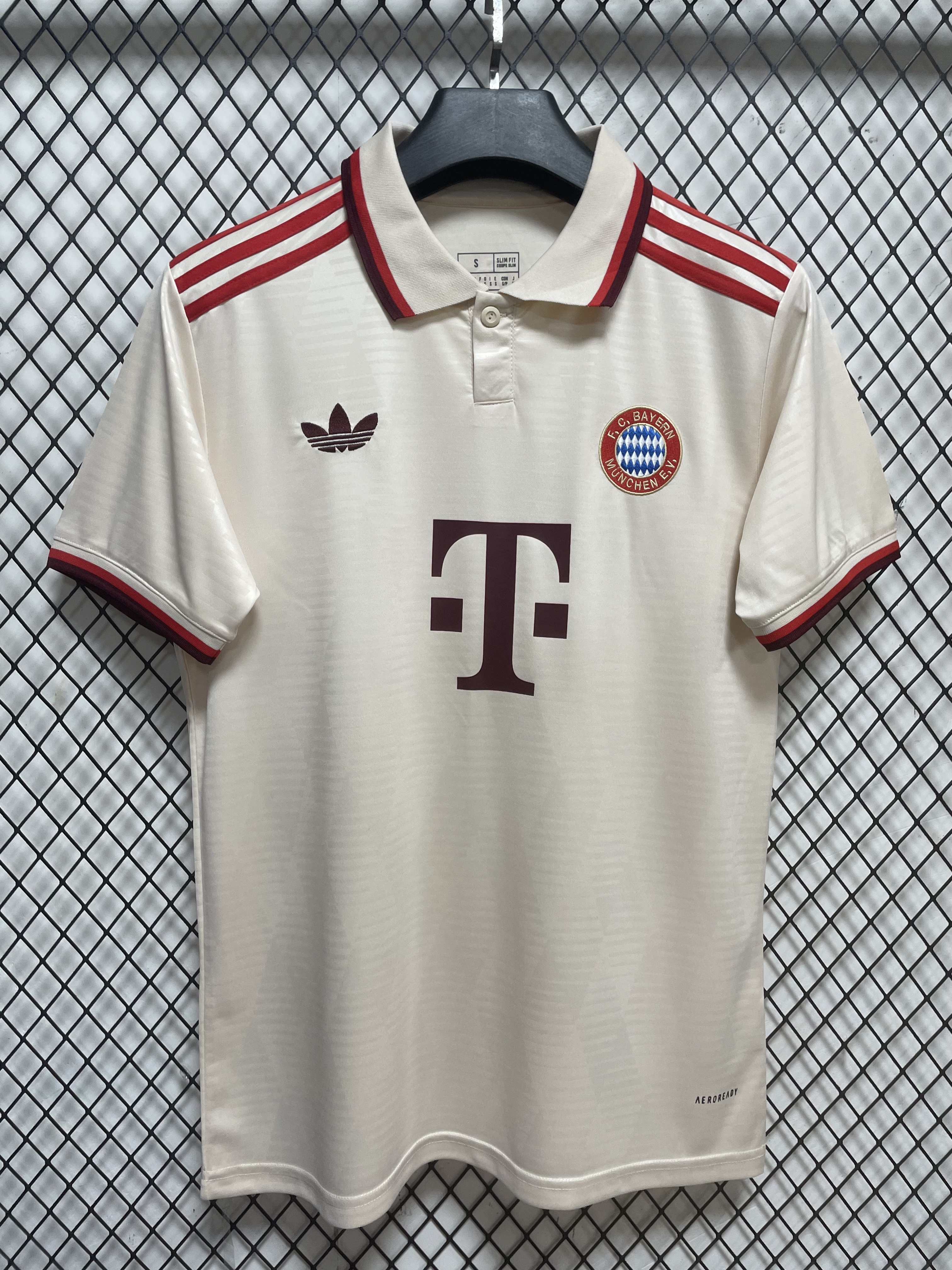 Bayern Munich 2 Away Jersey S-4 XL - view 3