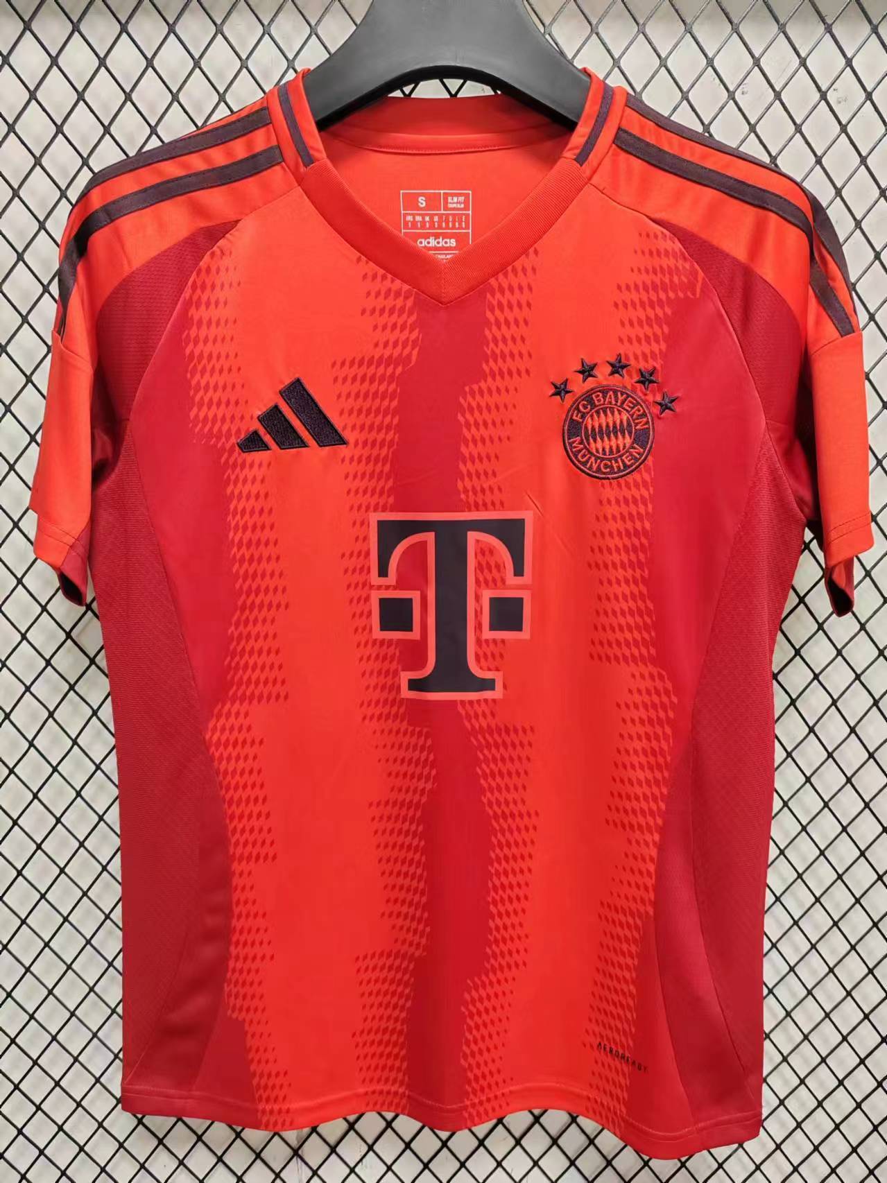 Bayern Munich Home Jersey S-4 XL - view 4