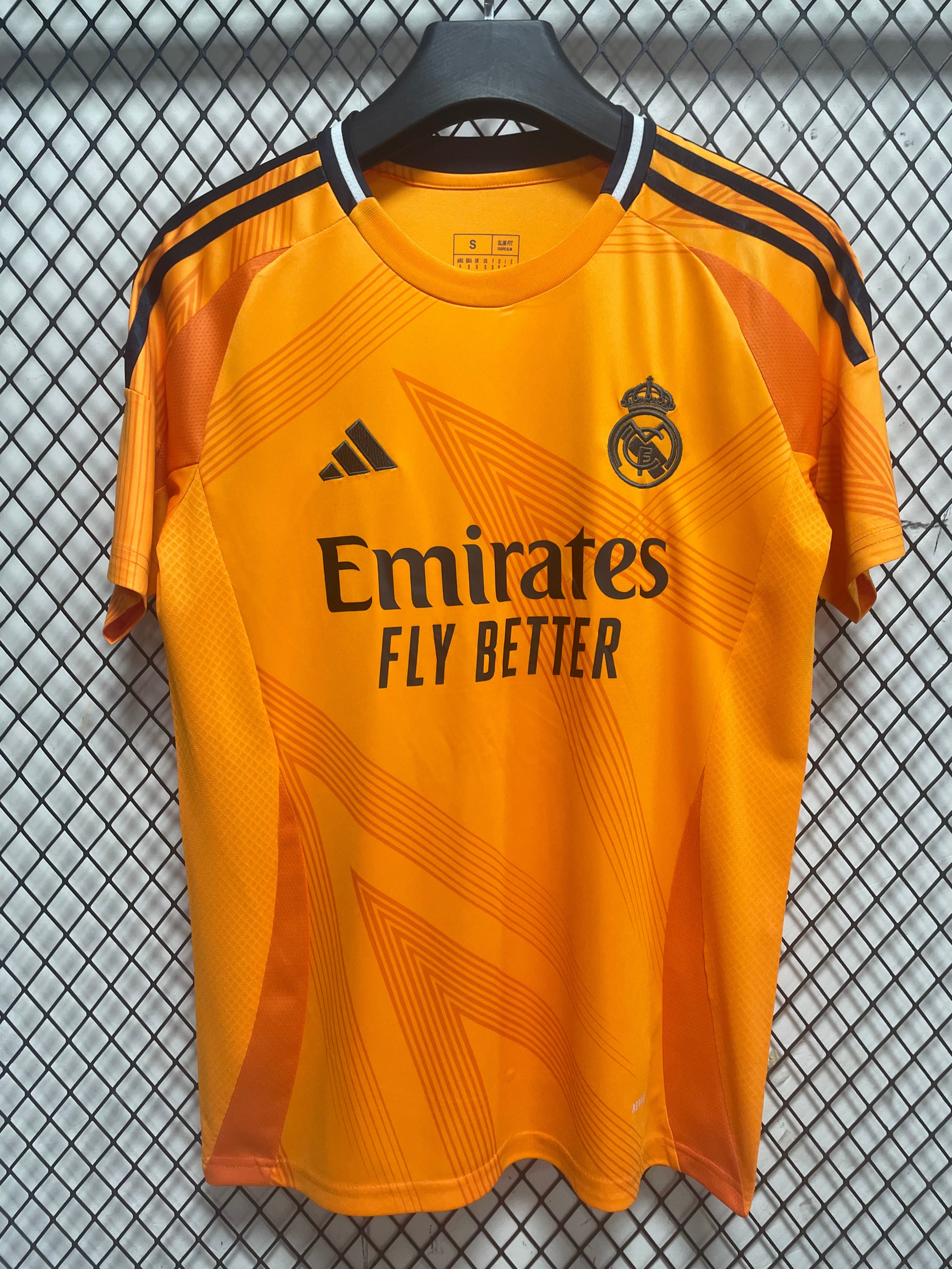 Real Madrid Away Jersey Yellow S-4 XL - view 3